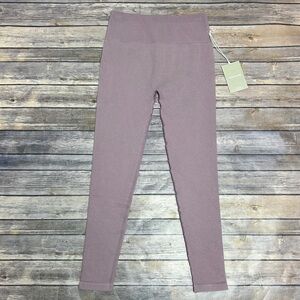 Everlane Light Purple Seamless Ribbed Knit Ankle Length Mid Rise Leggings M/L